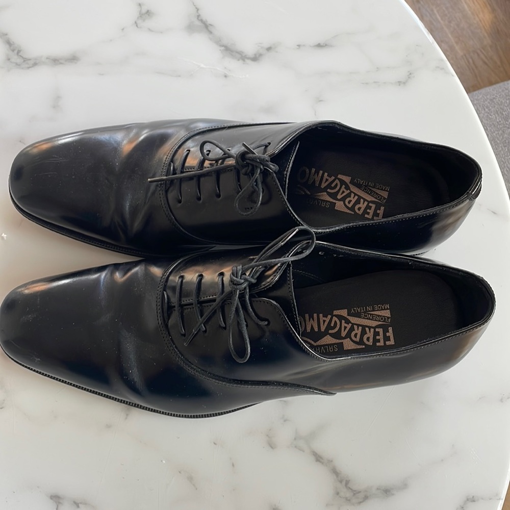 Mens Black lace up Ferragamo shoes 6 1/2 EE